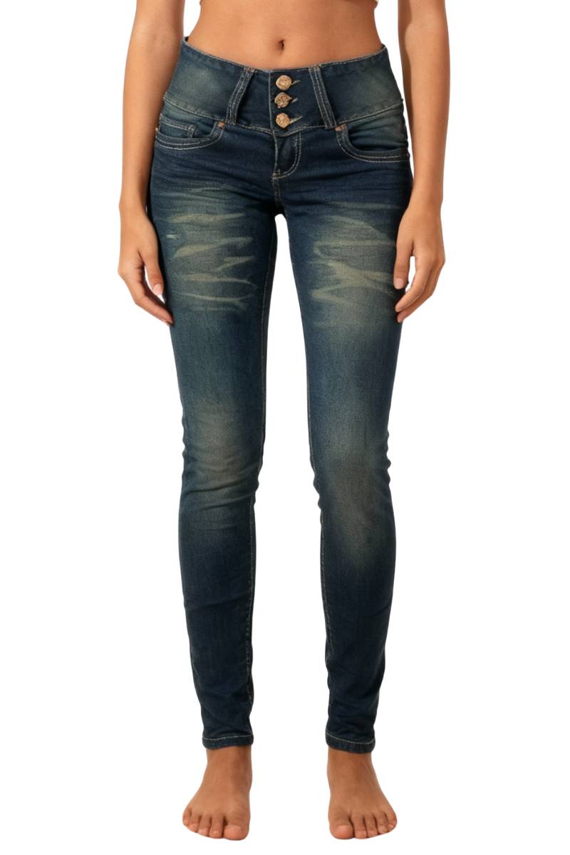 Modelo usando jeans Slim Fit sin bolsillos pretina ancha vista frontal