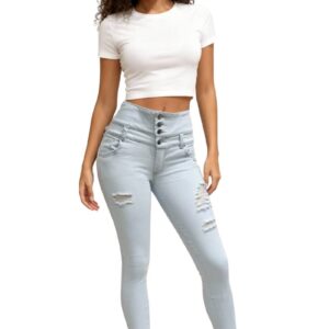 Modelo luciendo Jeans Skinny Fit color Hielo con doble pretina escultural de 4 botones y rotos frontales