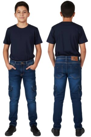 Niño con jeans cargo azul oscuro en tela burda licrada elástica