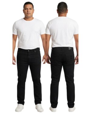 Jean hombre negro slim con rotos puesto modelo