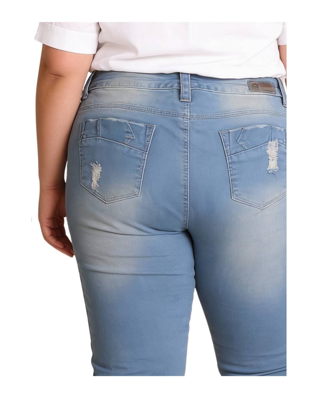 Jeans mujer slim tono claro con rotos
