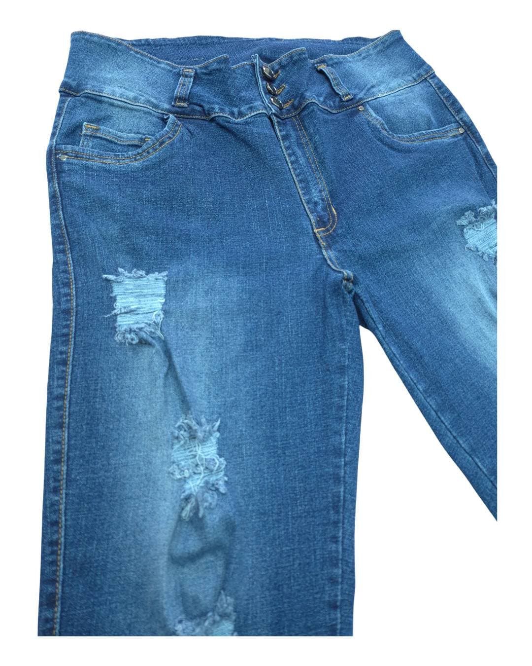 Jeans capri mujer slim detalle de rotos